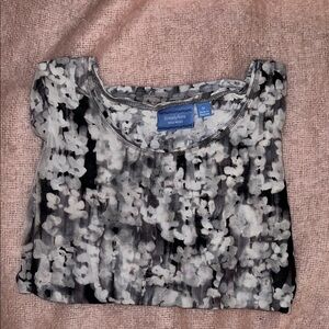 Simply Vera Vera Wang Black and White Floral Tee
